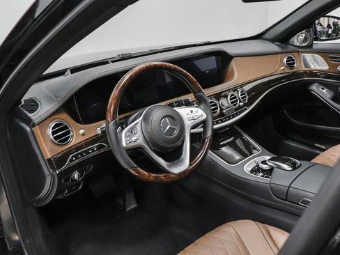 Used 2019 Mercedes-Benz Maybach S 560 4MATIC image 39