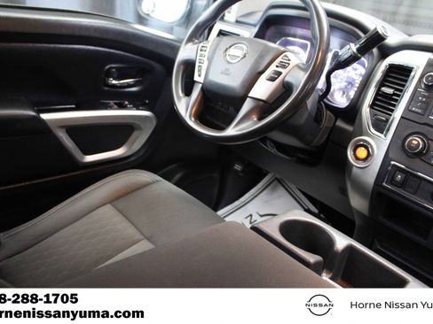 Used 2019 Nissan Titan SV RWD image 10