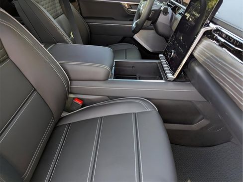 New 2025 GMC Sierra EV Denali image 19