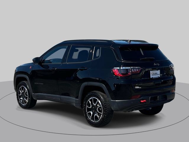 Certified 2024 Jeep Compass Trailhawk w/ Trailhawk Convenience Group AWD/4WD image 8