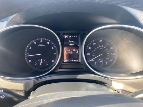 Used 2018 Hyundai Santa Fe Sport image 11