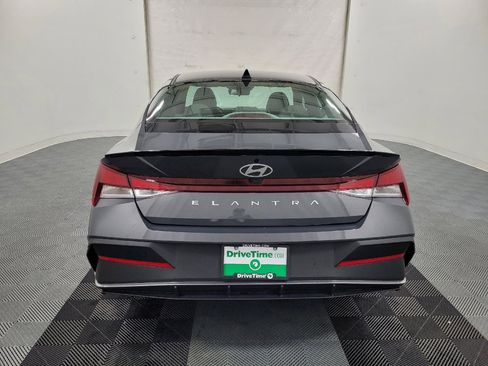 Used 2025 Hyundai Elantra Sport FWD image 6