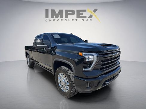 Used 2026 Chevrolet Silverado 2500 High Country w/ High Country Premium Package AWD/4WD image 7