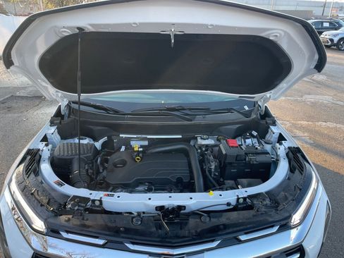 Used 2025 Chevrolet Equinox LT image 31