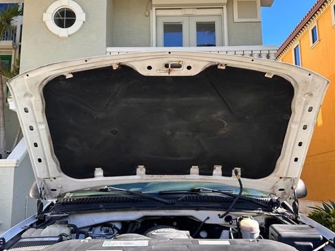 Used 2005 GMC Sierra 2500 W/T image 61