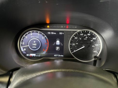 Used 2018 Nissan Kicks SV FWD image 13