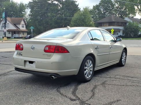 Used 2011 Buick Lucerne CXL w/ Driver Confidence Package FWD image 3