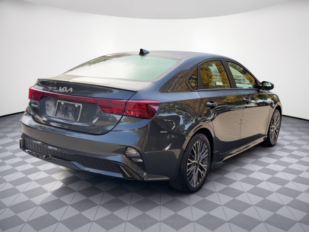 Used 2023 Kia Forte GT-Line w/ GT-Line Premium Package FWD image 9