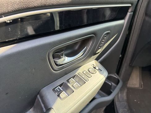 Used 2023 Honda Pilot Touring image 13