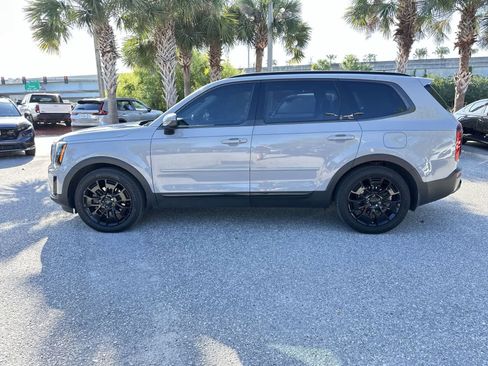 Used 2021 Kia Telluride EX w/ EX Premium Package AWD/4WD image 3
