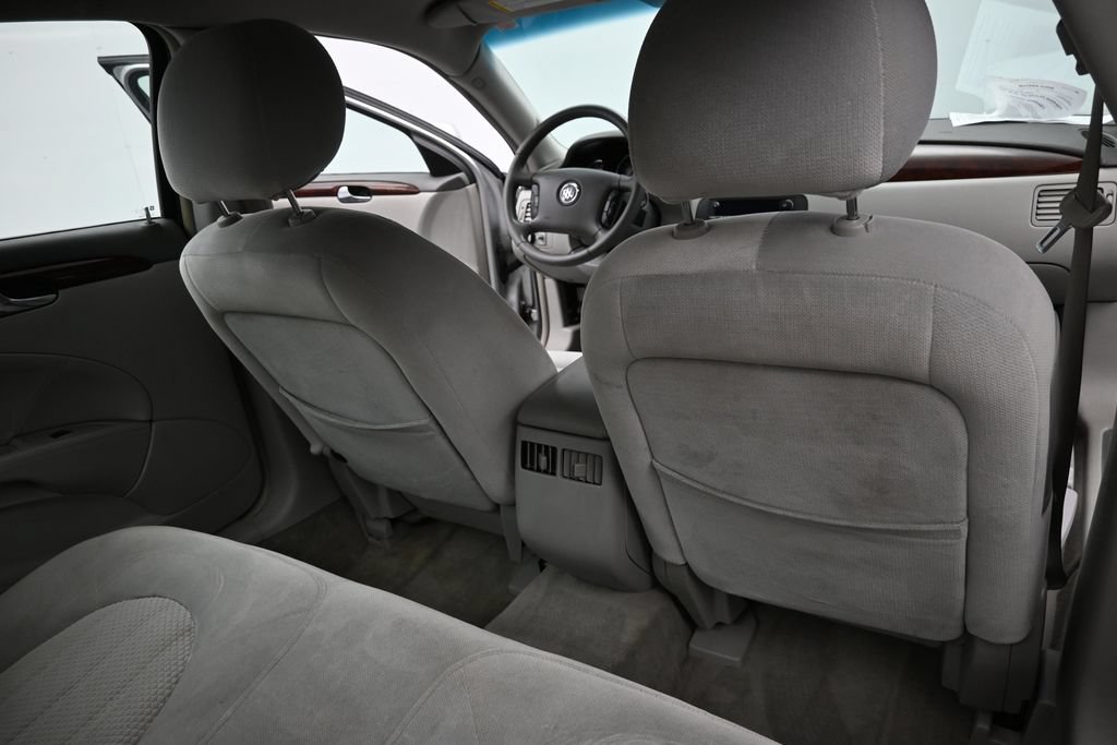 Used 2009 Buick Lucerne CX FWD image 25