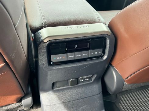 Used 2025 Toyota Land Cruiser w/ Premium Package image 18