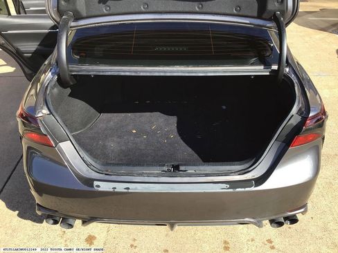 Used 2022 Toyota Camry SE w/ Convenience Package image 13