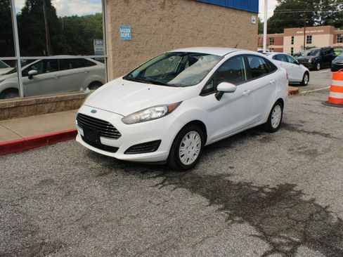 Used 2014 Ford Fiesta S FWD image 3