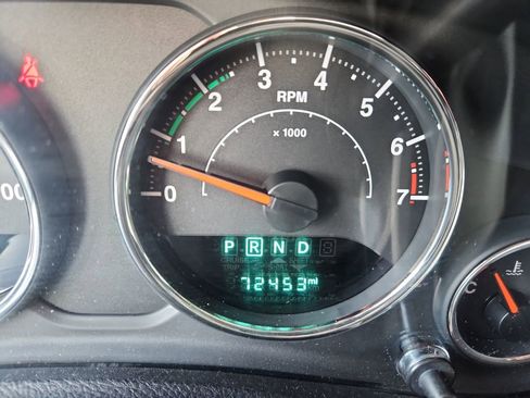 Used 2018 Jeep Wrangler Unlimited Sahara image 23