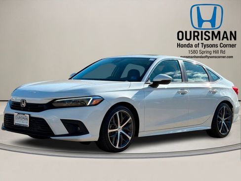 Certified 2022 Honda Civic Touring image 2