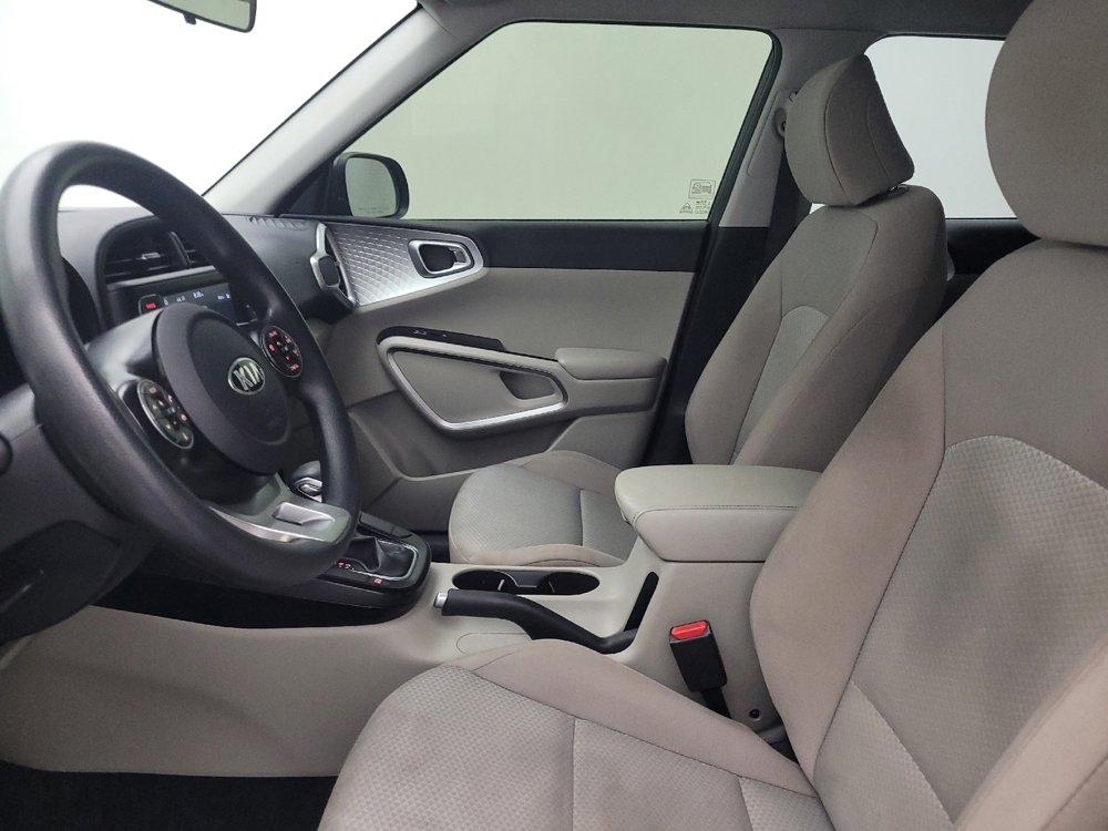 Used 2020 Kia Soul LX FWD image 17