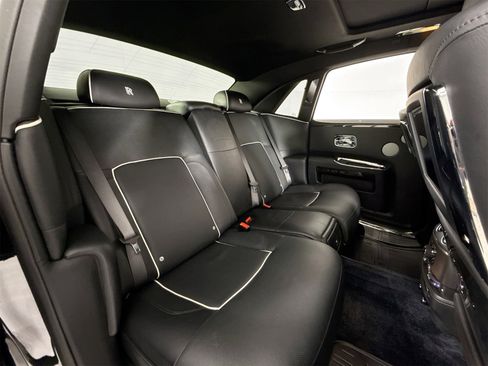 Used 2014 Rolls-Royce Ghost image 22