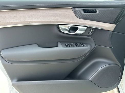 New 2026 Volvo XC90 B6 Plus w/ Protection Package Premier AWD/4WD image 14