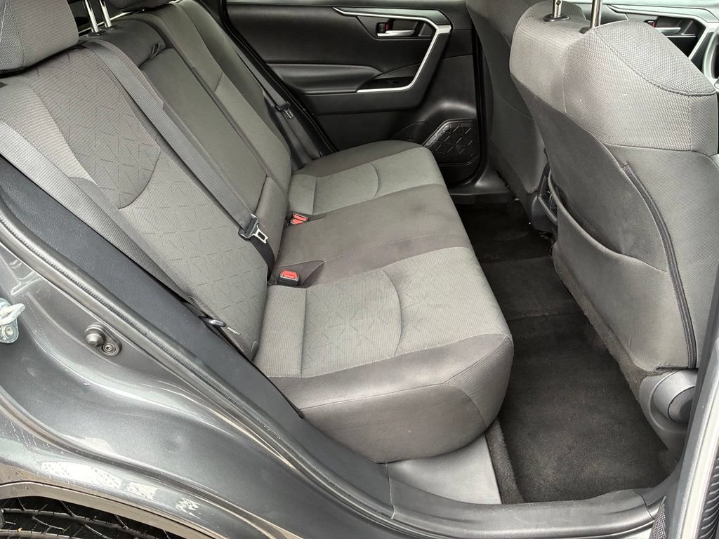 Used 2024 Toyota RAV4 XLE AWD/4WD image 17