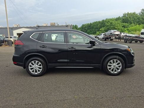 Used 2018 Nissan Rogue S AWD/4WD image 7