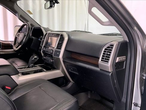 Used 2015 Ford F150 Lariat RWD image 28
