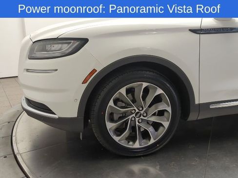 Used 2023 Lincoln Nautilus Reserve w/ Equipment Group 201A image 11