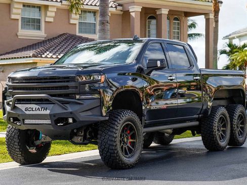 Used 2019 Chevrolet Silverado 1500 High Country w/ Technology Package AWD/4WD image 14