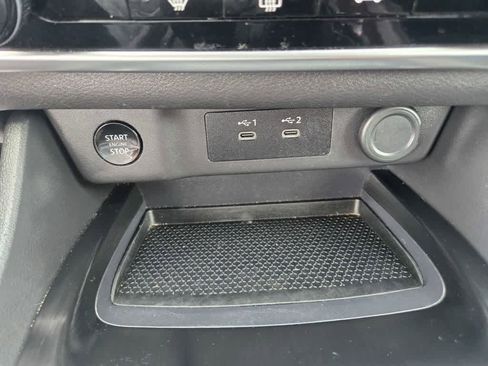 Used 2024 Nissan Rogue S image 15