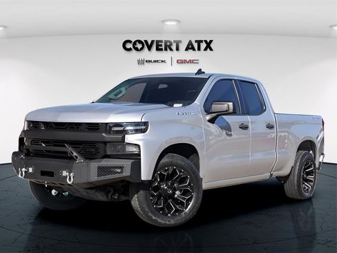 Used 2019 Chevrolet Silverado 1500 Custom w/ Custom Convenience Package image 2
