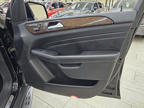 Used 2012 Mercedes-Benz ML 350 BlueTEC 4MATIC image 39