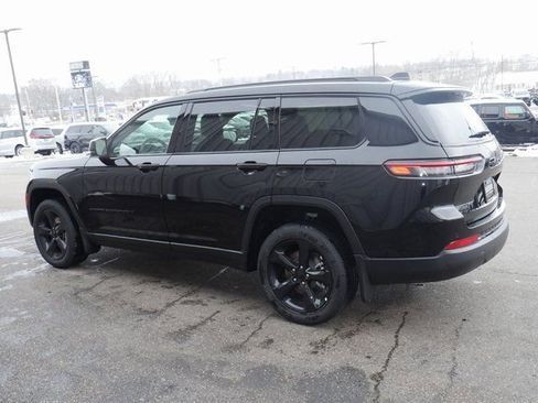 New 2025 Jeep Grand Cherokee L Altitude AWD/4WD image 11