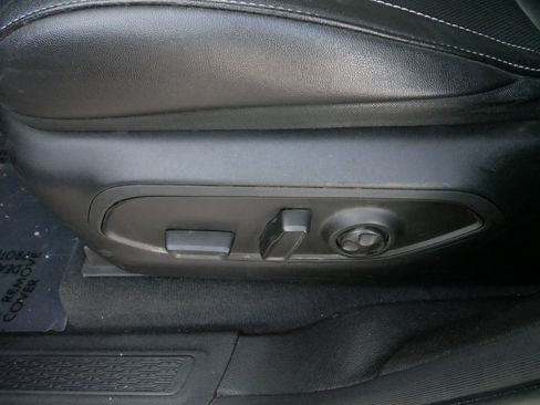 Used 2023 Jeep Grand Cherokee Limited w/ Luxury Tech Group II image 21