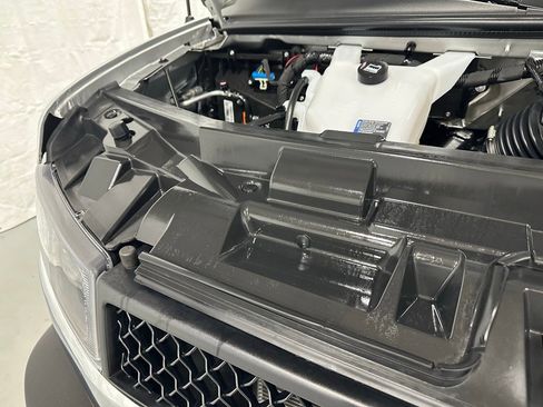 Used 2025 Chevrolet Express 3500 LT w/ LT Preferred Equipment Group image 54