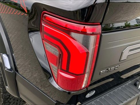 Used 2025 Ford F150 Raptor AWD/4WD image 28