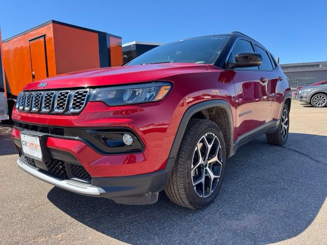 Used 2025 Jeep Compass Limited AWD/4WD image 3