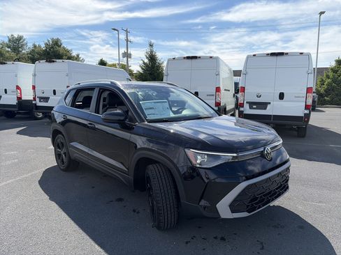 New 2026 Volkswagen Taos SEL AWD/4WD image 3