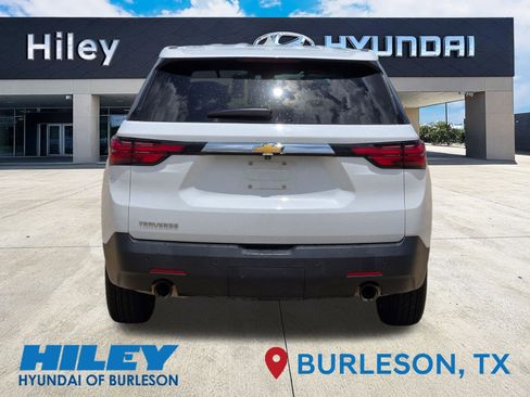 Used 2023 Chevrolet Traverse LS w/ Safety Package FWD image 6