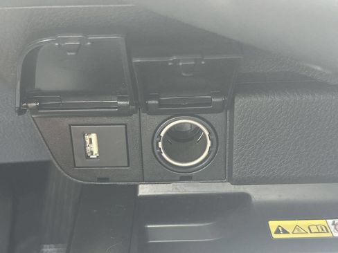 Used 2023 Toyota Camry XSE FWD image 43