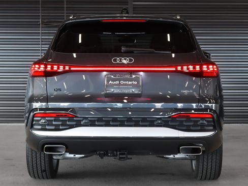 Certified 2025 Audi Q5 Premium Plus w/ Premium Plus image 18