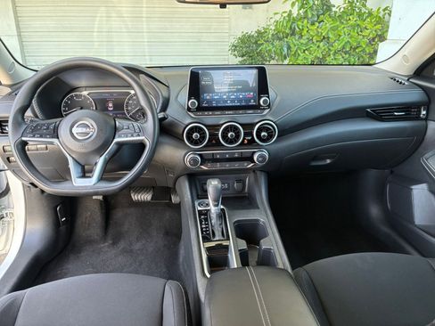 Used 2025 Nissan Sentra SV FWD image 32