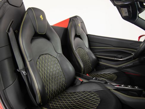 Certified 2022 Ferrari F8 Tributo image 45