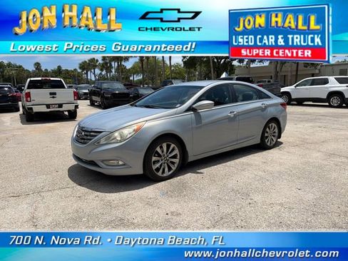 Used 2011 Hyundai Sonata SE FWD image 2