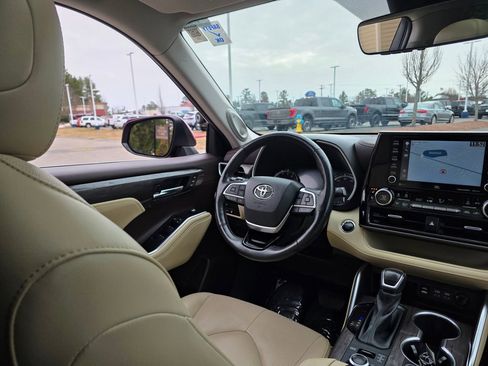 Used 2022 Toyota Highlander Limited image 27