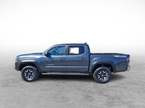 Used 2022 Toyota Tacoma TRD Off-Road AWD/4WD image 2