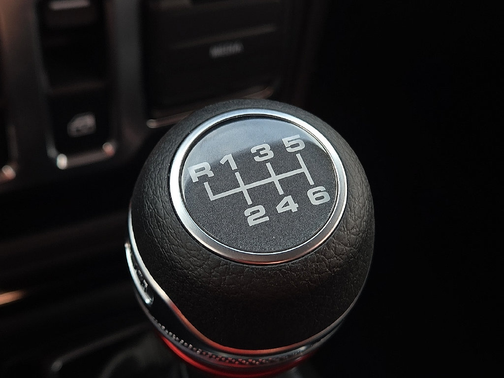 Used 2025 Jeep Wrangler Sport AWD/4WD image 14