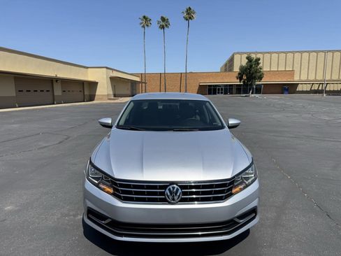 Used 2016 Volkswagen Passat 1.8T S FWD image 2