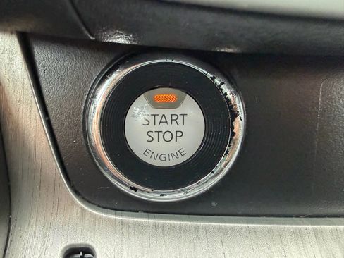 Used 2015 Nissan Murano SV image 19