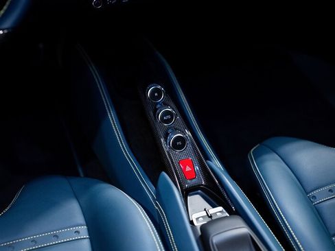 Used 2022 Ferrari F8 Tributo RWD image 20