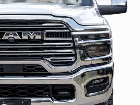 Used 2025 RAM 3500 Laramie AWD/4WD image 51